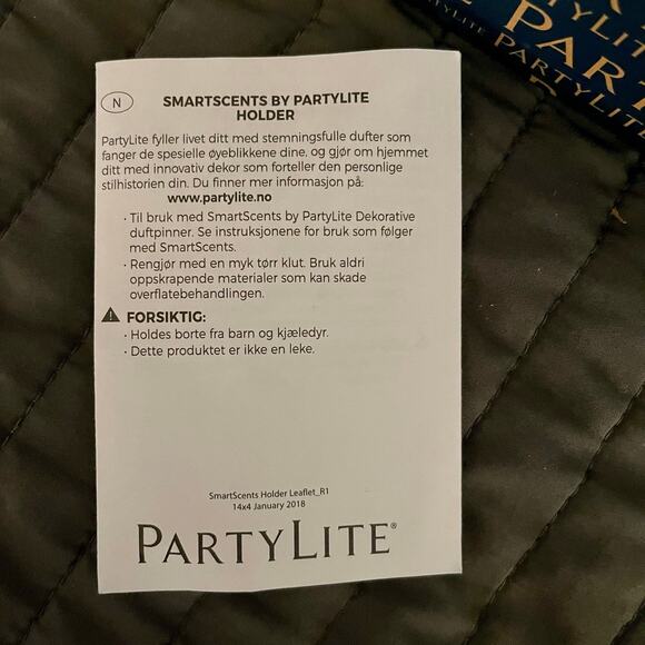 PartyLite Christmas Smartscents holder P93178 - Picture 7 of 8